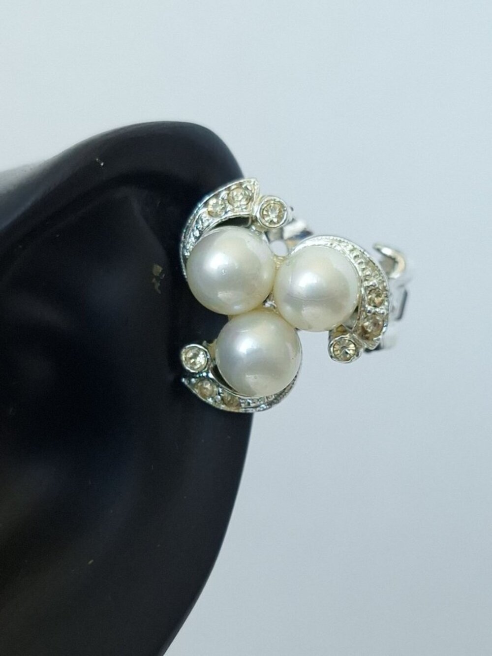 Vintage Bergere Signed Faux Pearl Rhinestone Swirl Clip On Earrings Silver Tone